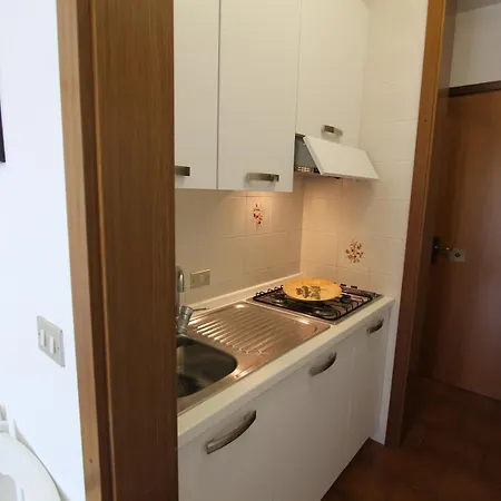 Flats Solarium Immobiliare Friuli 比比翁