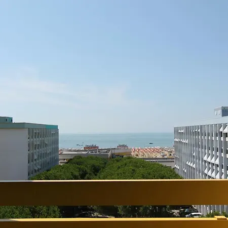 Flats Solarium 아파트