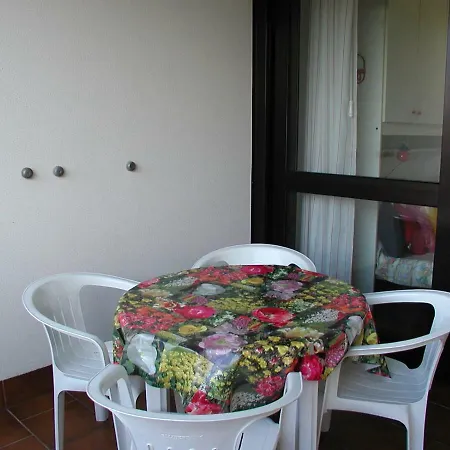 Flats Solarium 아파트